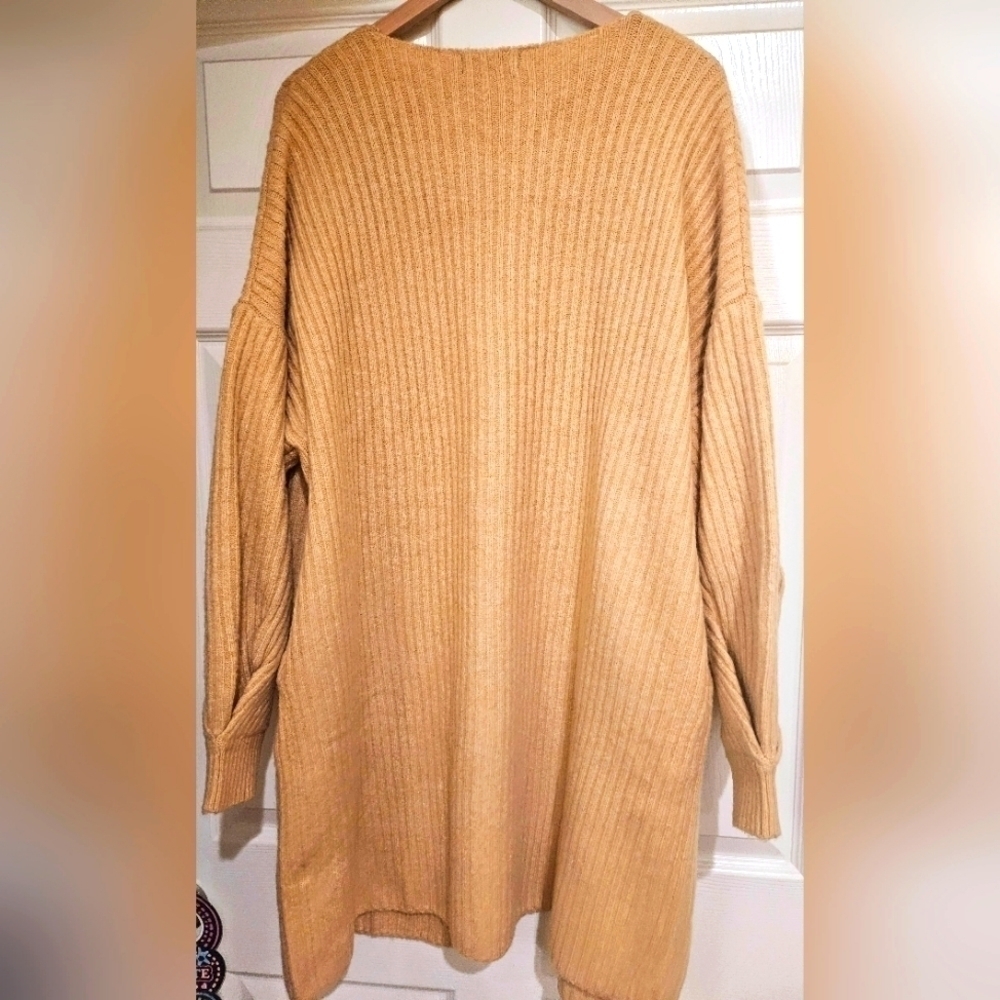 TALL TUCK SLEEVE CARDIGAN NWOT - Picture 9 of 10